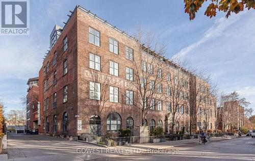 201 - 369 Sorauren Avenue, Toronto, ON - Outdoor