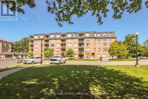 117 - 8111 Forest Glen Drive, Niagara Falls, ON - Outdoor