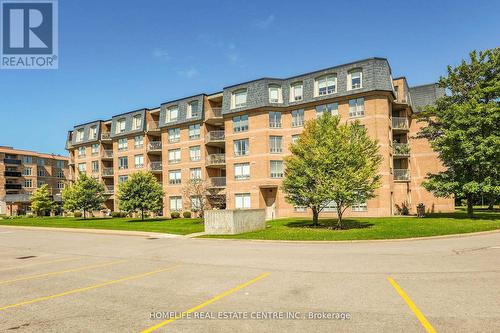 117 - 8111 Forest Glen Drive, Niagara Falls, ON - Outdoor With Facade