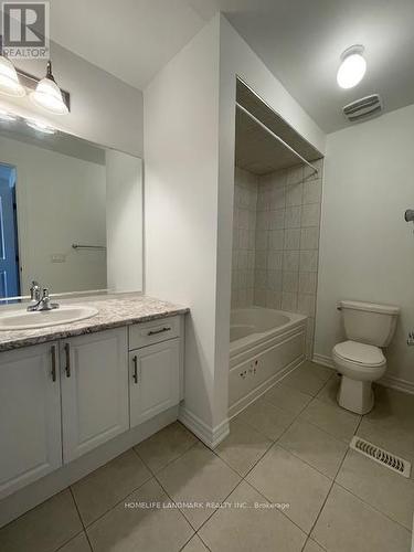 31 Talence Drive, Hamilton, ON - Indoor Photo Showing Bathroom