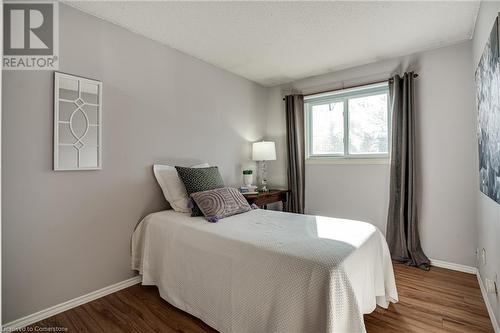 Bedroom - 2301 Cavendish Drive Unit# 106, Burlington, ON - Indoor Photo Showing Bedroom