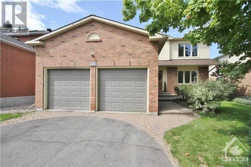 11 Tanner Crescent, Kanata, ON - Outdoor