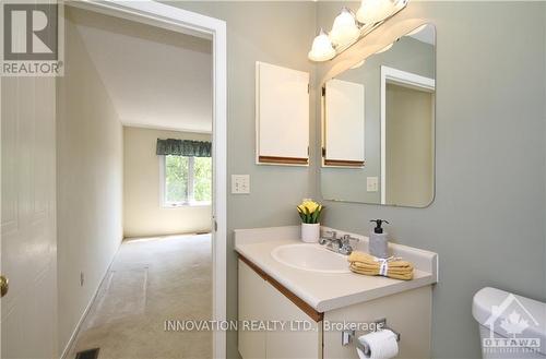 11 Tanner Crescent, Ottawa, ON - Indoor Photo Showing Bathroom