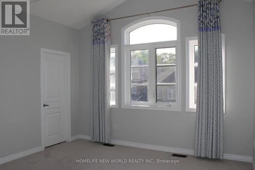 50 Meadowsweet Lane, Richmond Hill, ON - Indoor Photo Showing Other Room