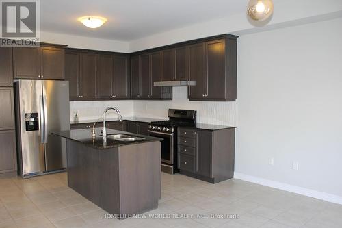 50 Meadowsweet Lane, Richmond Hill, ON - Indoor Photo Showing Kitchen With Double Sink