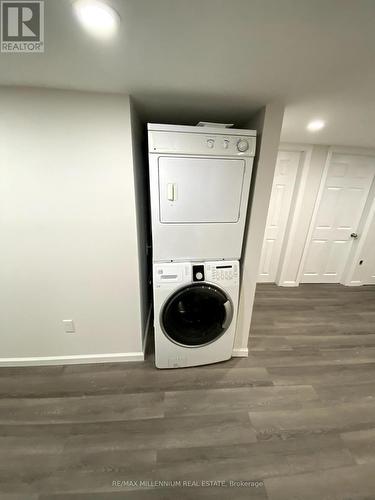 5509 Meadowcrest Avenue, Mississauga, ON - Indoor Photo Showing Laundry Room