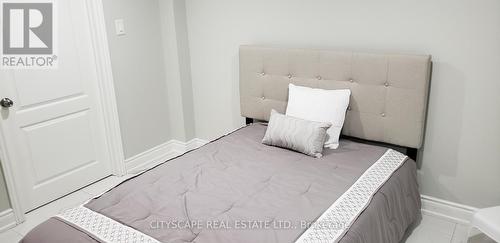 64 Burlwood Road, Brampton, ON - Indoor Photo Showing Bedroom