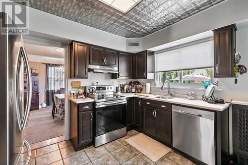 2337 Rossini, Windsor, ON - Indoor Photo Showing Kitchen