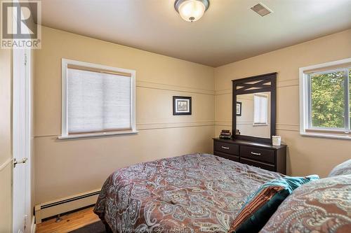 2337 Rossini, Windsor, ON - Indoor Photo Showing Bedroom