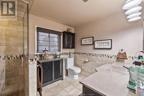 2337 Rossini, Windsor, ON - Indoor Photo Showing Bathroom