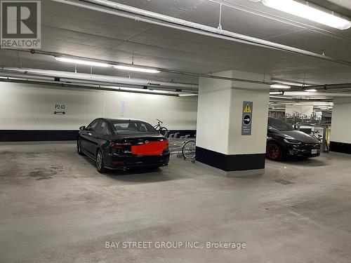 7310 - 88 Harbour Street, Toronto, ON - Indoor Photo Showing Garage