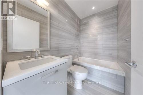 3801 - 224 King Street W, Toronto, ON - Indoor Photo Showing Bathroom