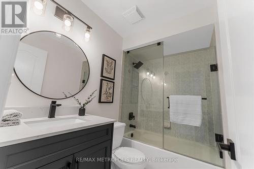 20 Christephen Crescent, Richmond Hill, ON - Indoor Photo Showing Bathroom