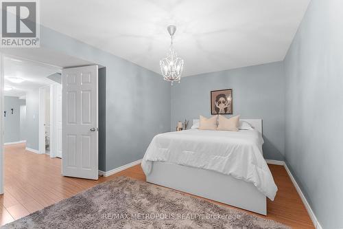 20 Christephen Crescent, Richmond Hill, ON - Indoor Photo Showing Bedroom