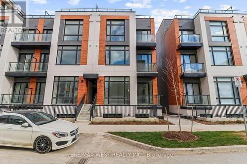 1214 - 8 David Eyer Road, Richmond Hill, ON - Outdoor With Balcony With Facade