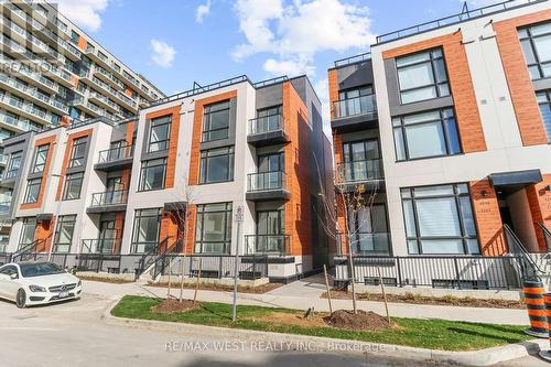 1214 - 8 David Eyer Road, Richmond Hill, ON - Outdoor With Balcony With Facade