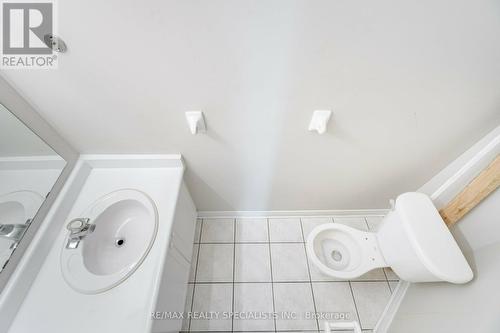 9 Whitewash Way, Brampton, ON - Indoor Photo Showing Laundry Room