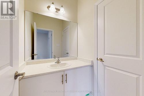 1434 National Cmn, Burlington, ON - Indoor Photo Showing Bathroom