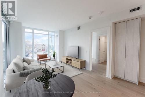 305 - 21 Park Street E, Mississauga, ON - Indoor Photo Showing Living Room