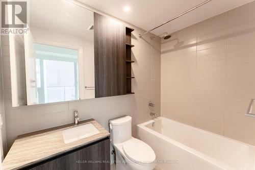 305 - 21 Park Street E, Mississauga, ON - Indoor Photo Showing Bathroom