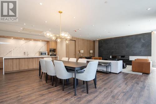 305 - 21 Park Street E, Mississauga, ON - Indoor Photo Showing Dining Room