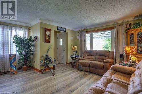 177 Ontario Street, Brantford, ON - Indoor Photo Showing Living Room