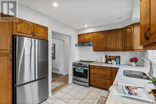 53 Guthrie Crescent, Whitby (Lynde Creek), ON - Indoor Photo Showing Kitchen With Double Sink