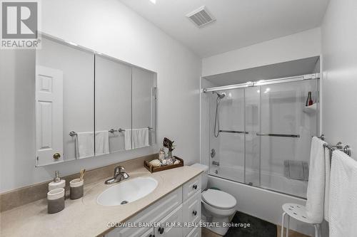 53 Guthrie Crescent, Whitby (Lynde Creek), ON - Indoor Photo Showing Bathroom