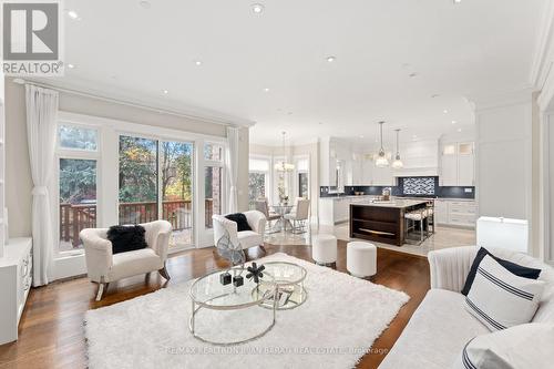 193 Kingsdale Avenue, Toronto, ON - Indoor Photo Showing Living Room