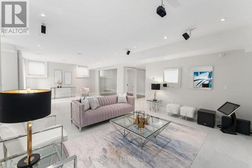 193 Kingsdale Avenue, Toronto, ON - Indoor Photo Showing Living Room