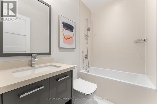 193 Kingsdale Avenue, Toronto, ON - Indoor Photo Showing Bathroom