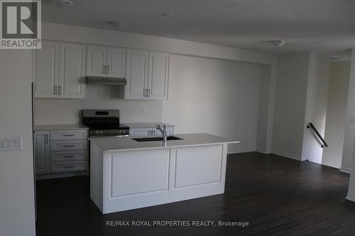 468 Twin Streams Road, Whitby, ON - Indoor Photo Showing Kitchen