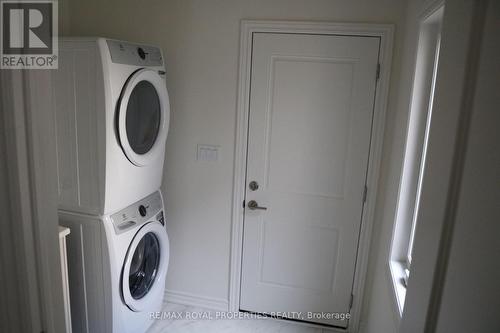 468 Twin Streams Road, Whitby, ON - Indoor Photo Showing Laundry Room