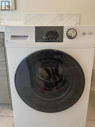 1 Ocean Avenue, Vaughan, ON - Indoor Photo Showing Laundry Room