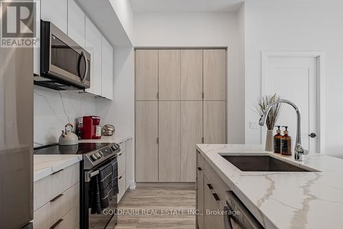 144 - 415 Sea Ray Avenue, Innisfil, ON - Indoor Photo Showing Kitchen