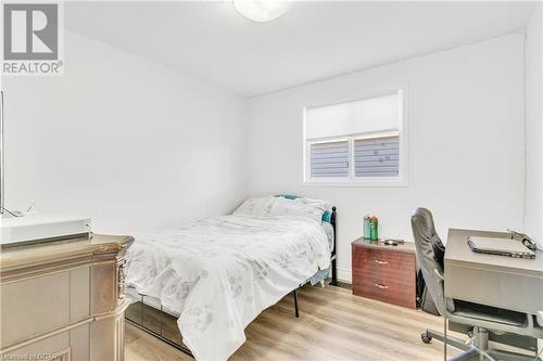 7 Drohan Drive, Guelph, ON - Indoor Photo Showing Bedroom