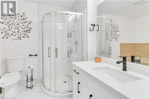 7 Drohan Drive, Guelph, ON - Indoor Photo Showing Bathroom