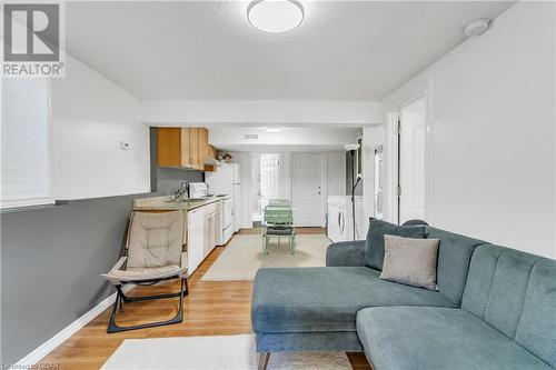 7 Drohan Drive, Guelph, ON - Indoor Photo Showing Living Room