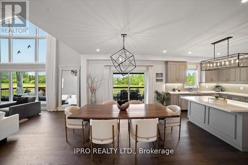 138 Creekwood Court E, Blue Mountains, ON - Indoor Photo Showing Dining Room