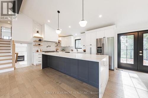 3111 Cemetery Road, Hamilton, ON - Indoor Photo Showing Kitchen With Upgraded Kitchen