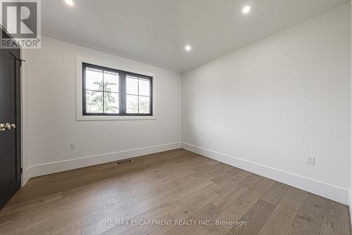 3111 Cemetery Road, Hamilton, ON - Indoor Photo Showing Other Room