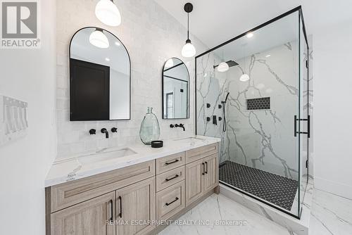 3111 Cemetery Road, Hamilton, ON - Indoor Photo Showing Bathroom