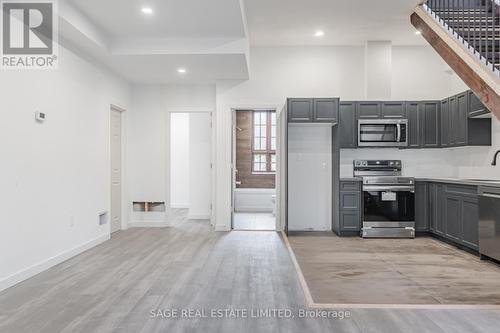 9 - 14 Cross Street, Hamilton, ON - Indoor Photo Showing Kitchen