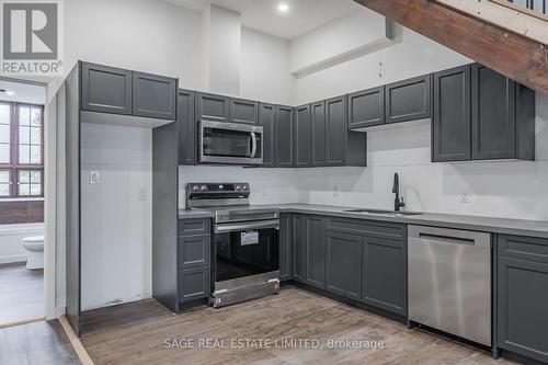 9 - 14 Cross Street, Hamilton, ON - Indoor Photo Showing Kitchen With Upgraded Kitchen