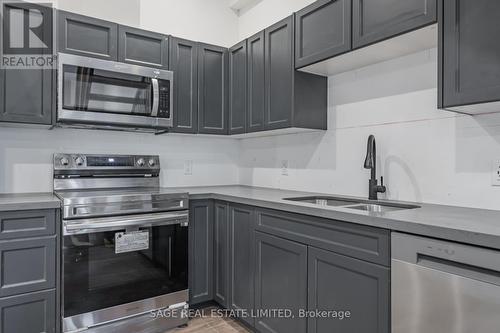 9 - 14 Cross Street, Hamilton, ON - Indoor Photo Showing Kitchen With Double Sink