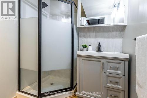 120 Pusey Boulevard, Brantford, ON - Indoor Photo Showing Bathroom