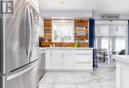 120 Pusey Boulevard, Brantford, ON - Indoor Photo Showing Kitchen