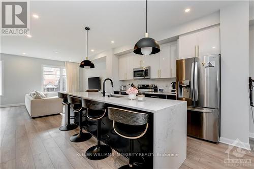 31 Lakepointe Drive, Ottawa, ON - Indoor Photo Showing Kitchen With Upgraded Kitchen