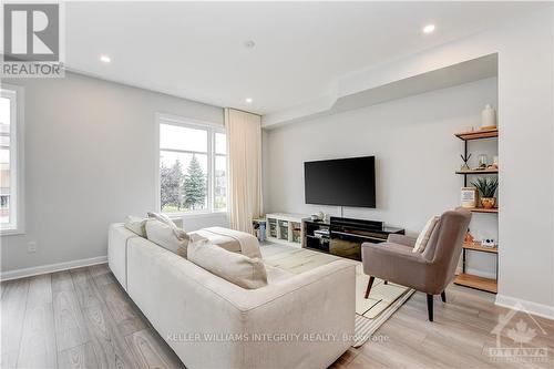 31 Lakepointe Drive, Ottawa, ON - Indoor