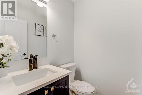 31 Lakepointe Drive, Ottawa, ON - Indoor Photo Showing Bathroom